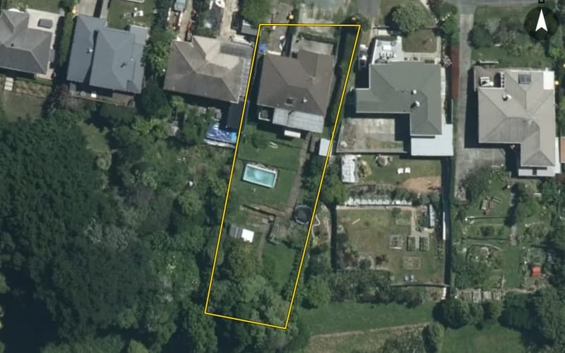 58 Stanley Crescent