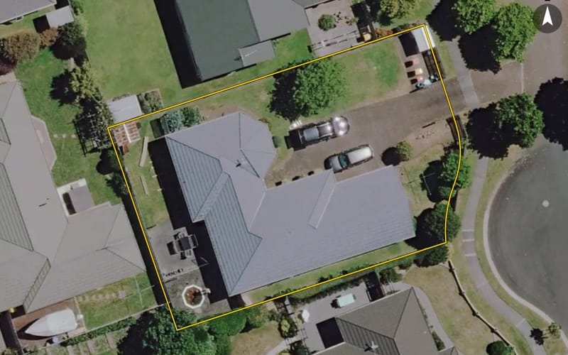 17 Bouverie Crescent