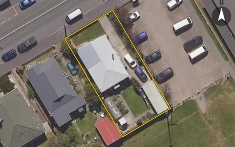 235 Macandrew Road