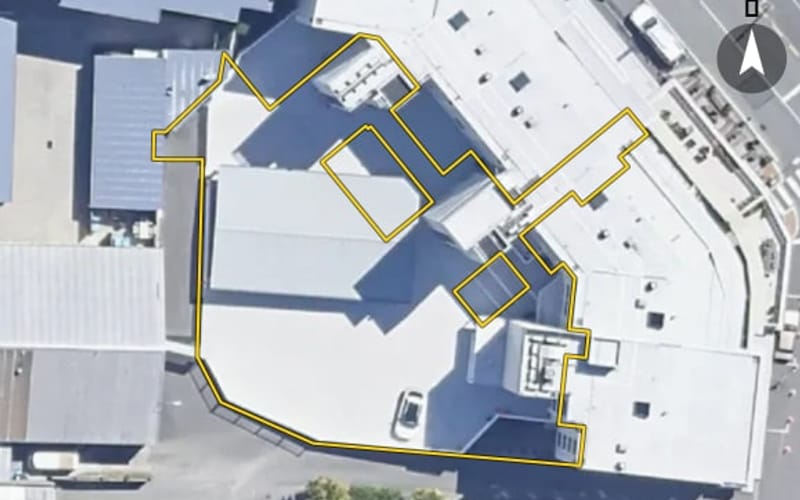 Unit titled building