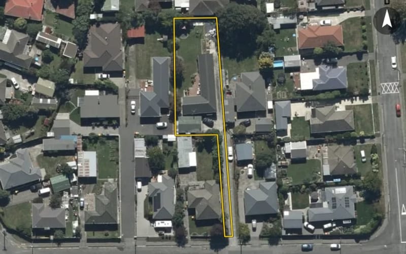 13 Voss Street