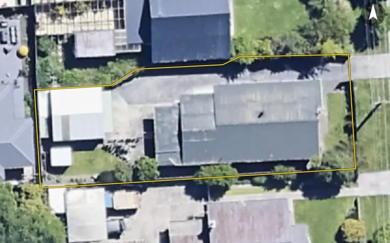 11 Mowat Street