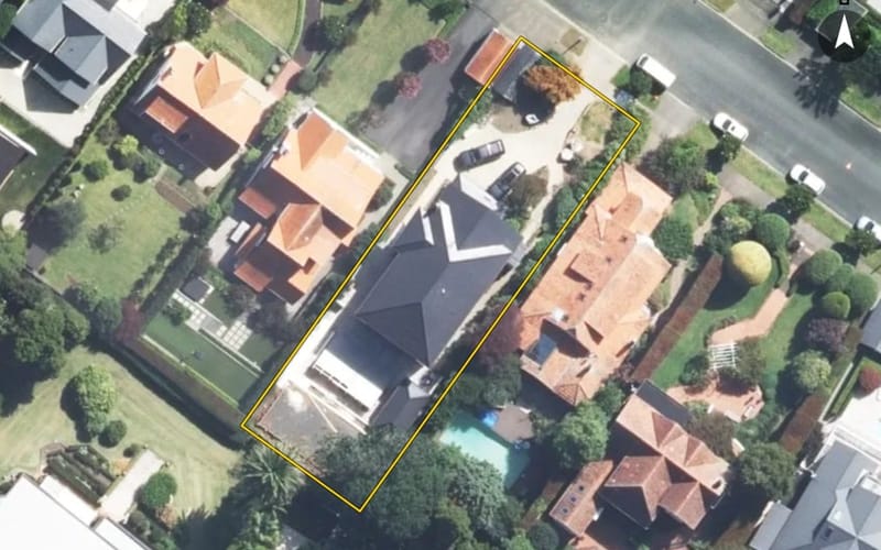 18 Ridings Road