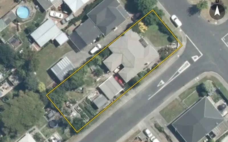 700 Avenue Road West