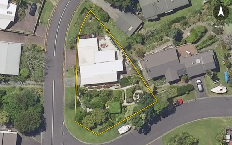 4 Moana Drive