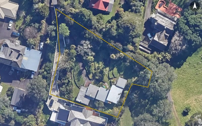 16 Belvedere Street