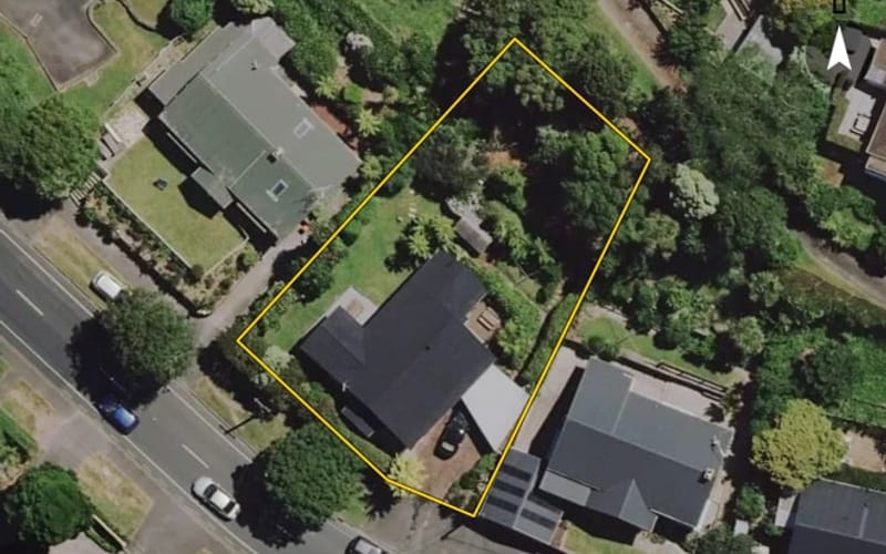 352 River Road