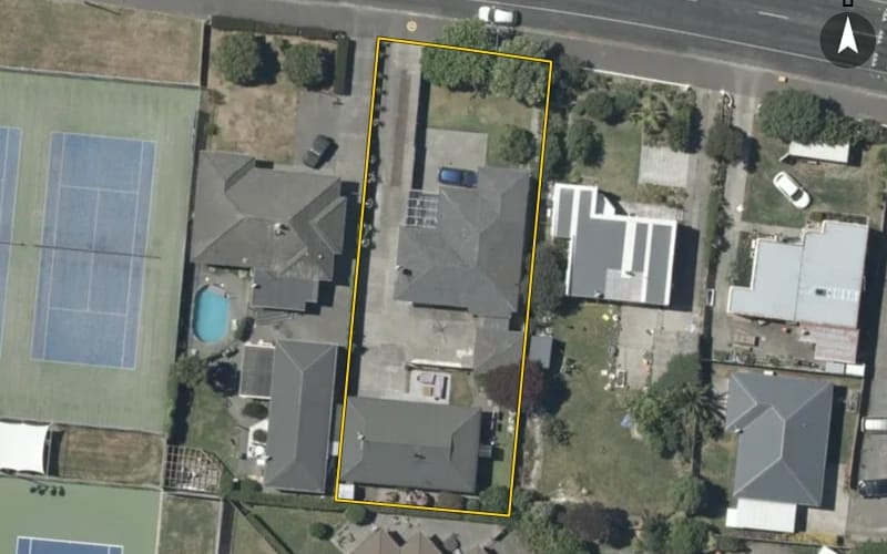 15 Douglas McLean Avenue