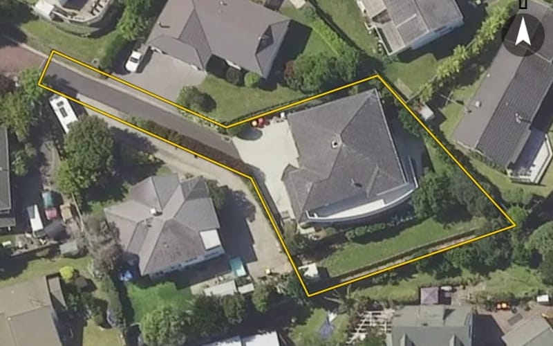 15 Bell Common Close