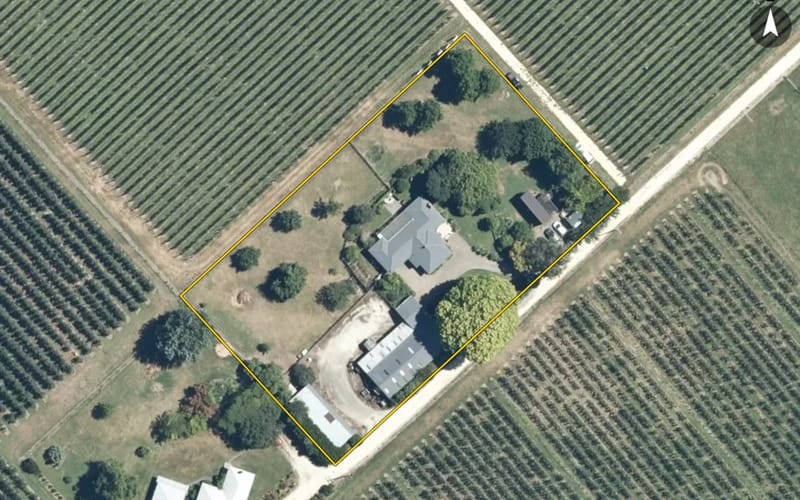 165 Longlands Road East