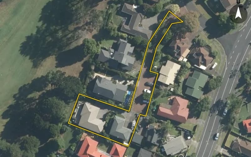 7B Isherwood Place