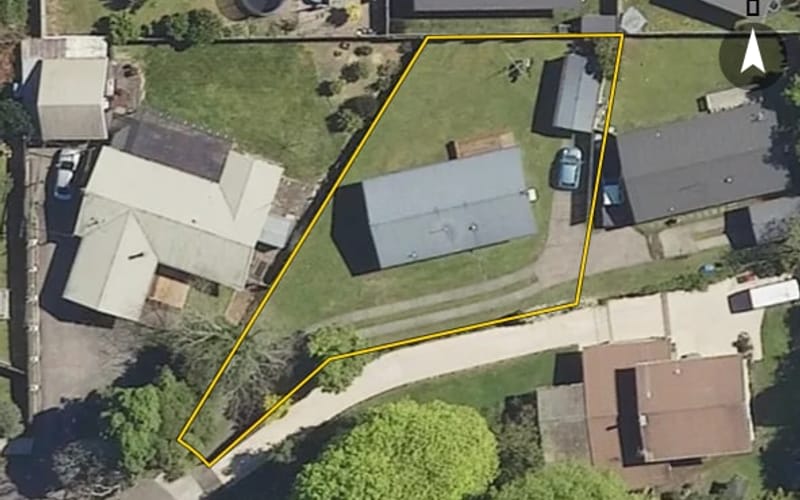 16 Streamdale Place