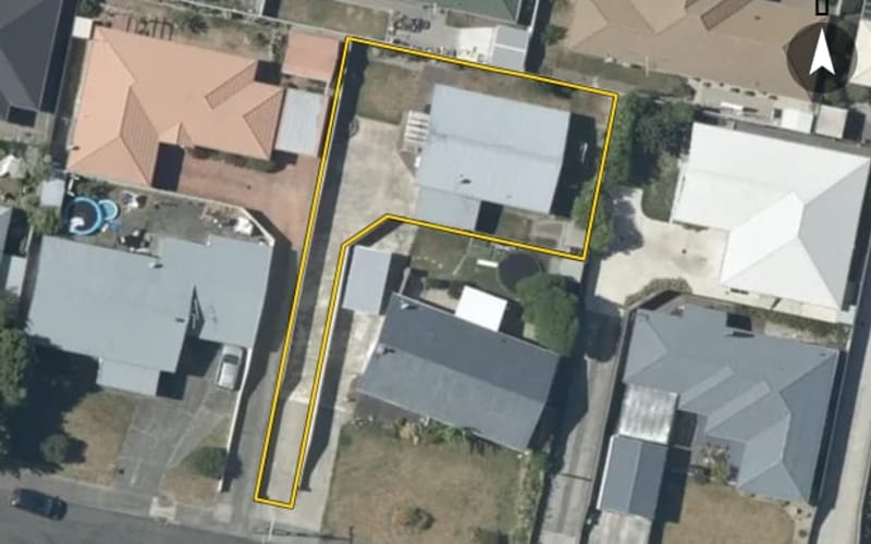 6A Warwick Crescent