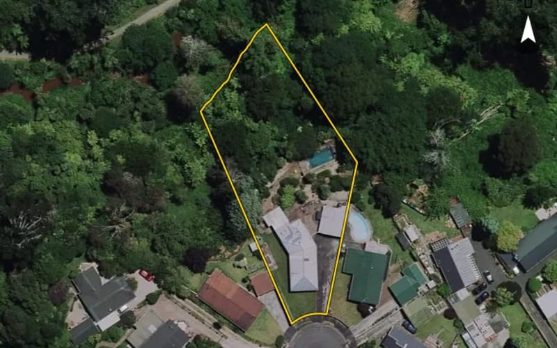 8 Carolyn Place