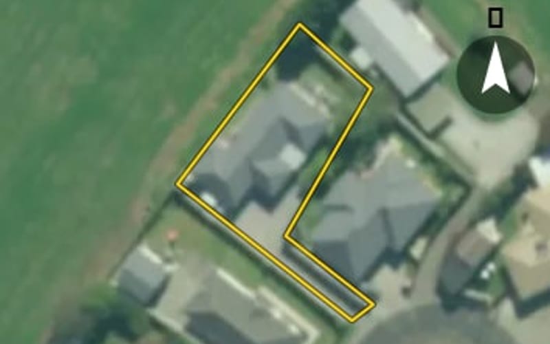 11 Lowburn Avenue