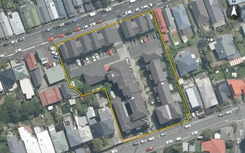 16 Hargreaves Street