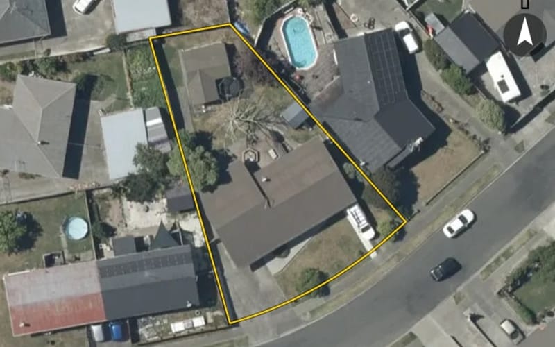 32 Merton Crescent