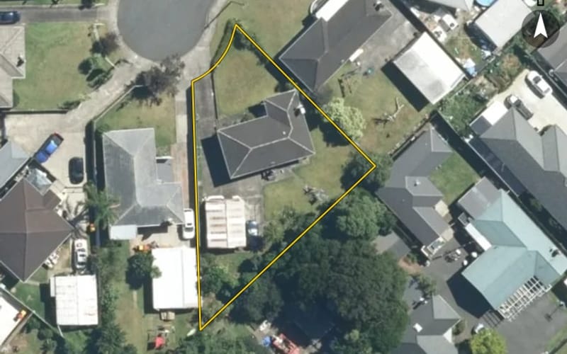 8 Malcolm Place