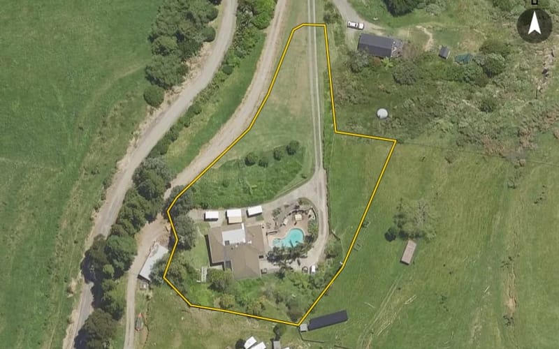 220E Waikite Road