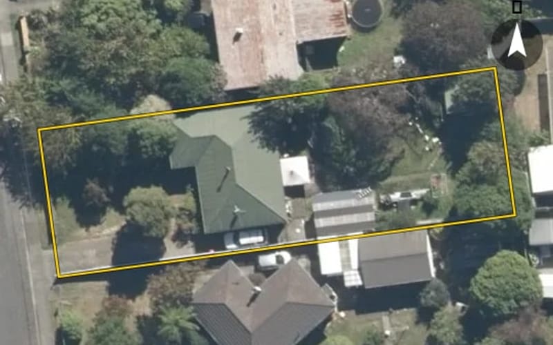 11 Montgomery Crescent