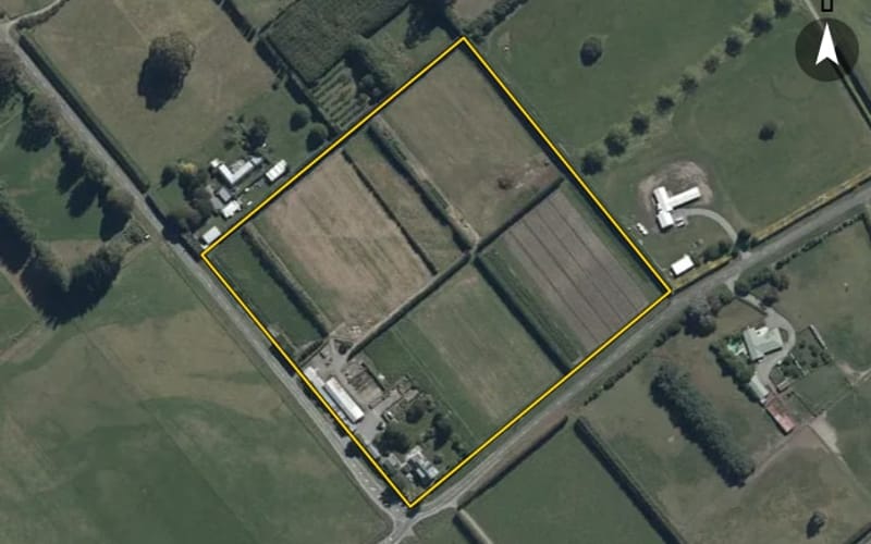 320 Heywards Road