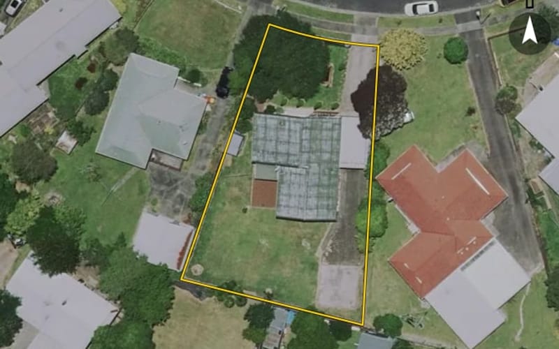 14 Ridgeway Place