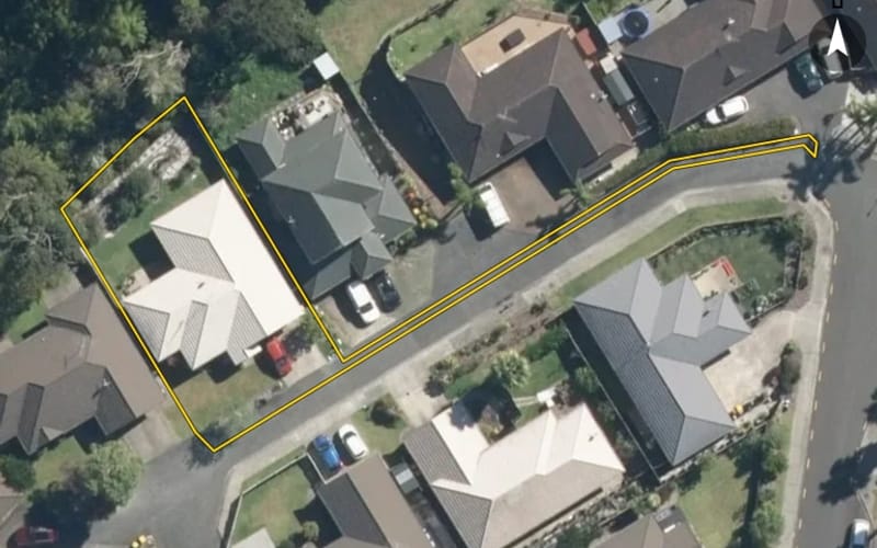 32 Lomas Way