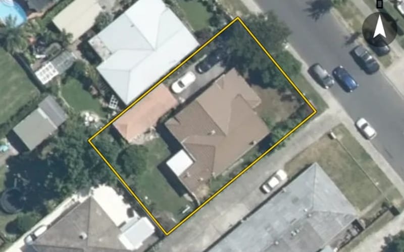 604 Avenue Road West