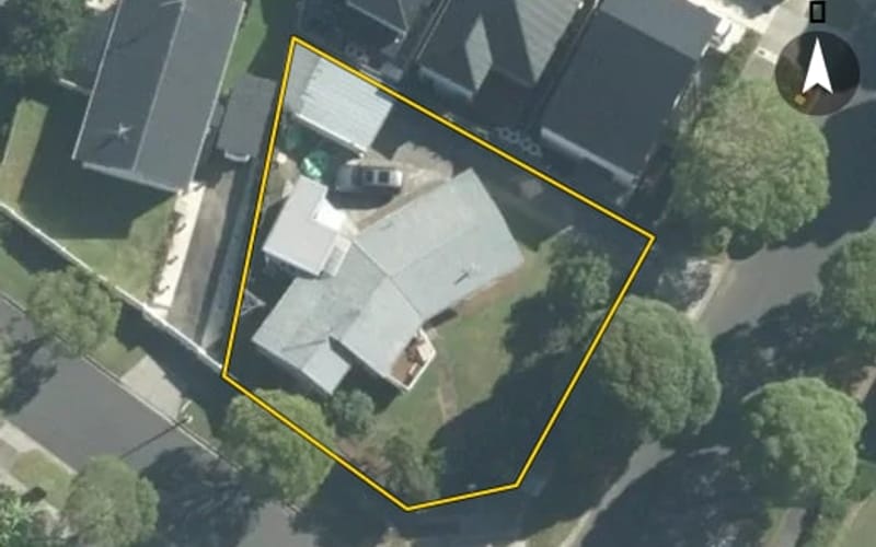 11 Howard Hunter Avenue