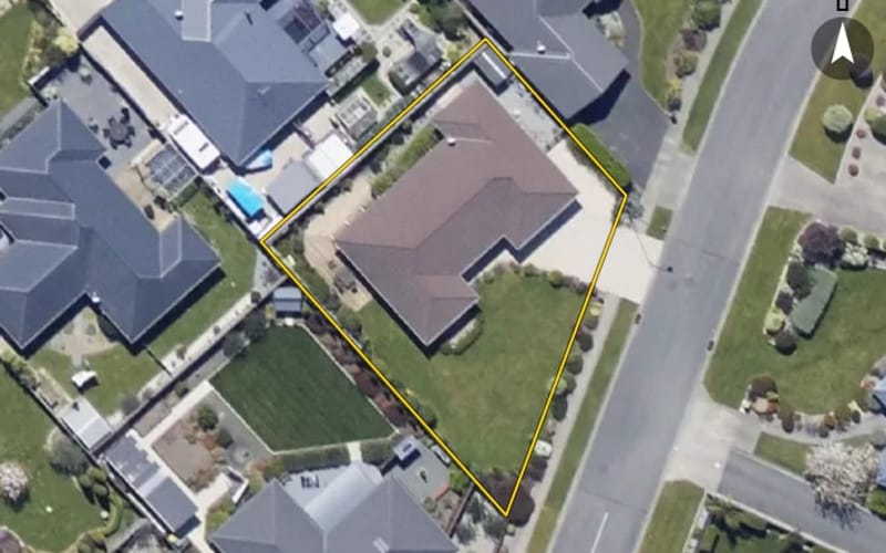 8 McCrae Street