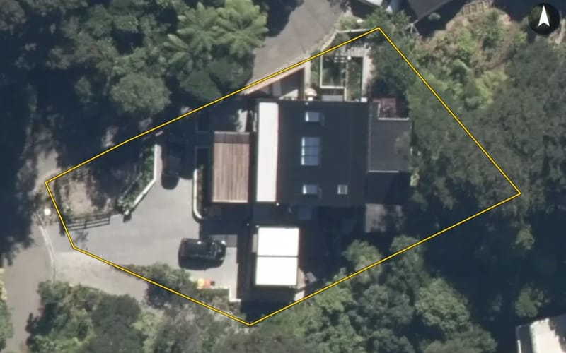 8 Whiorau Grove
