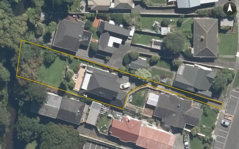 82A Wyndrum Avenue
