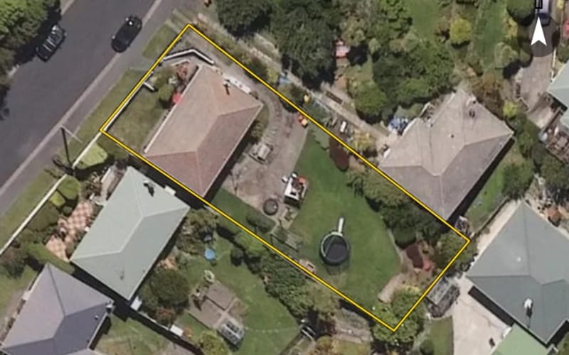 6 Chisholm Place