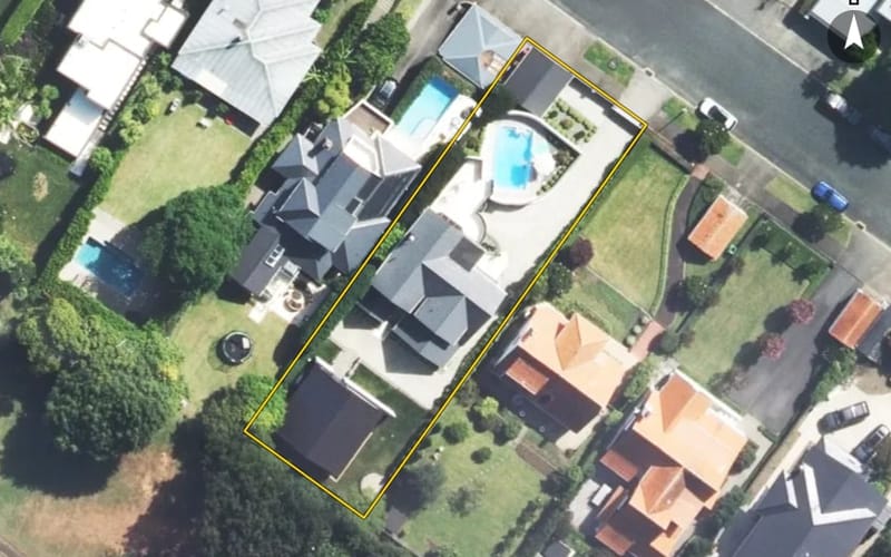 24 Ridings Road