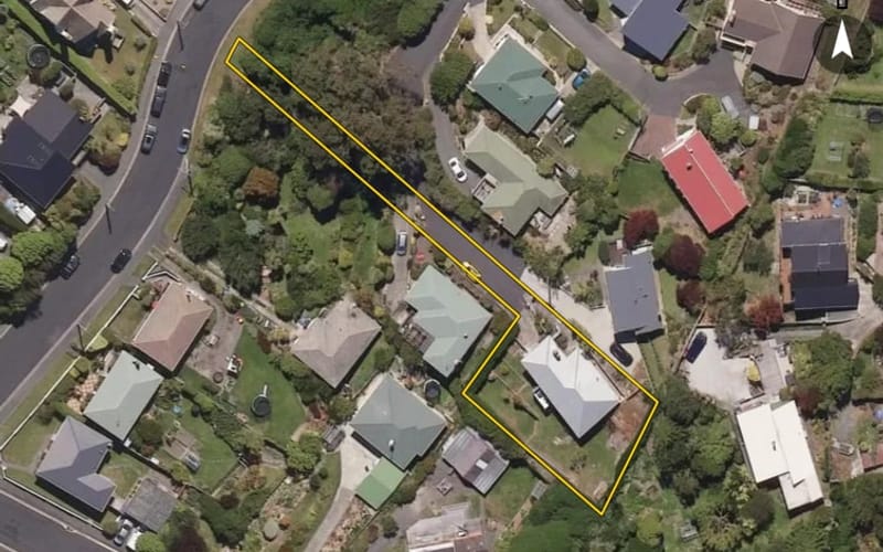 12 Chisholm Place