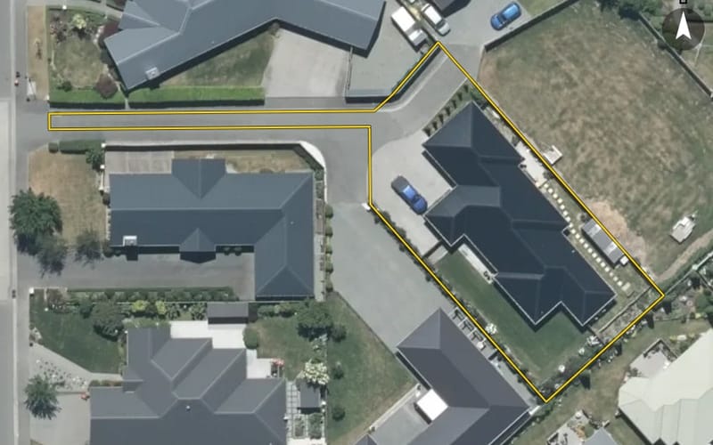 13A Charlesworth Drive