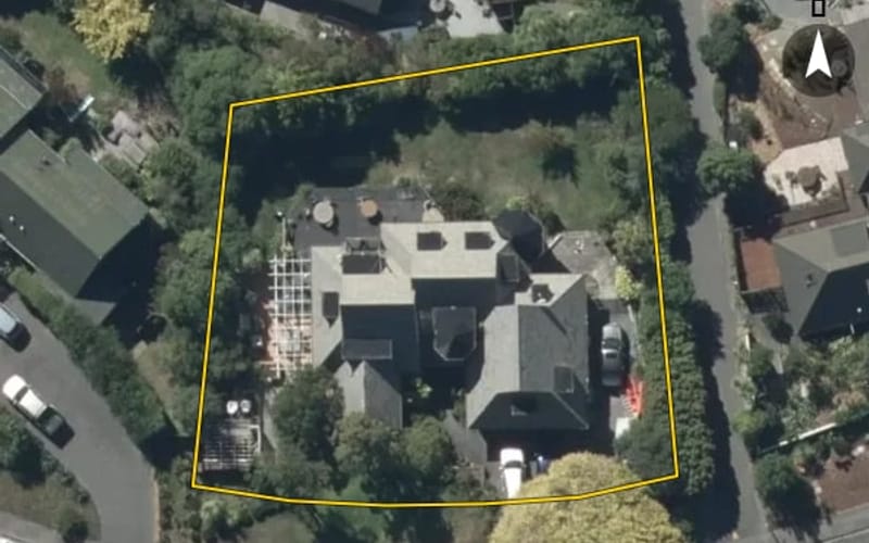 24 Woodside Common