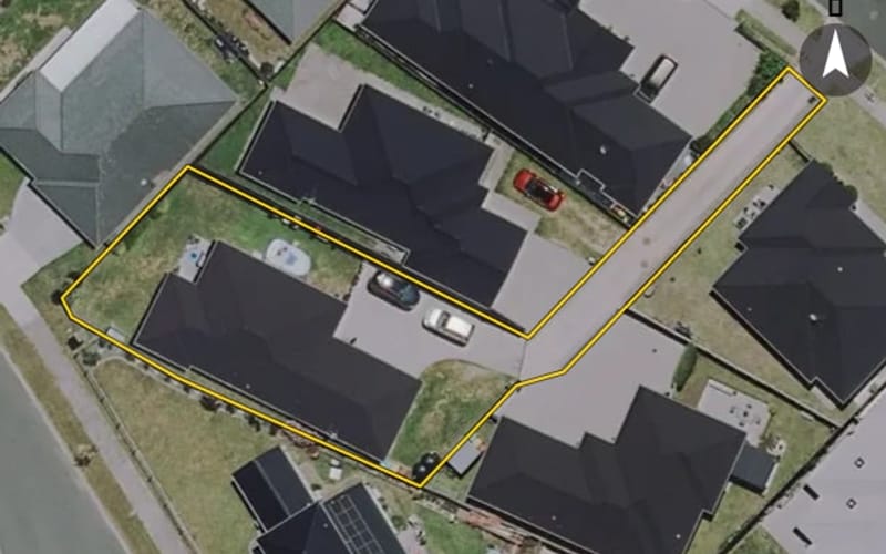 30 Ladeira Place