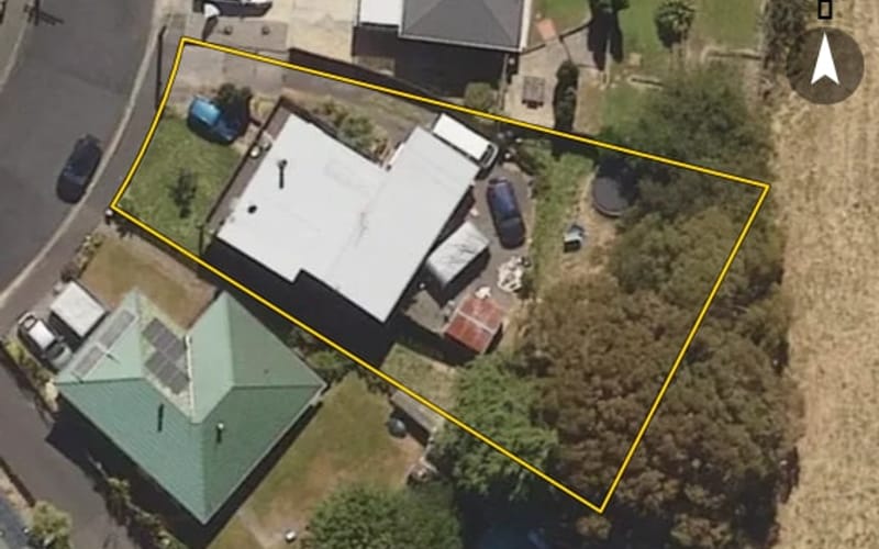 86 Roy Crescent