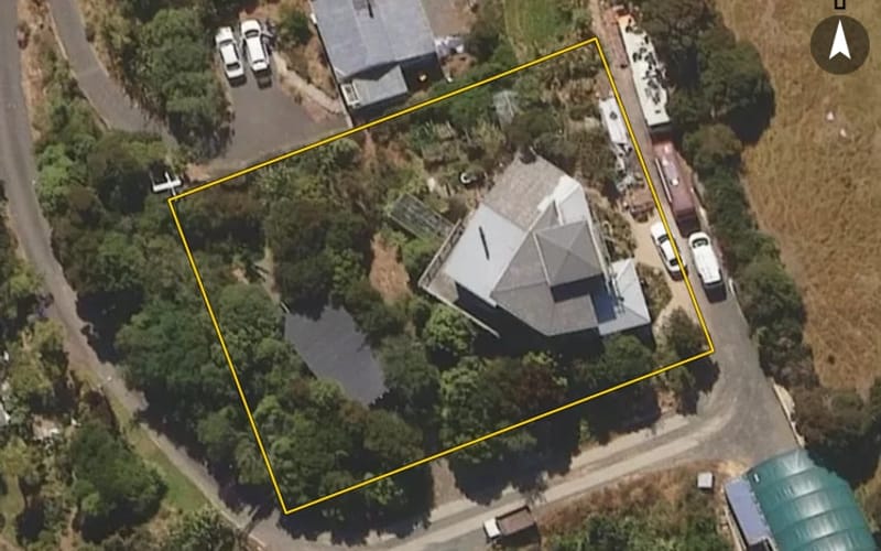 77 Oxley Crescent