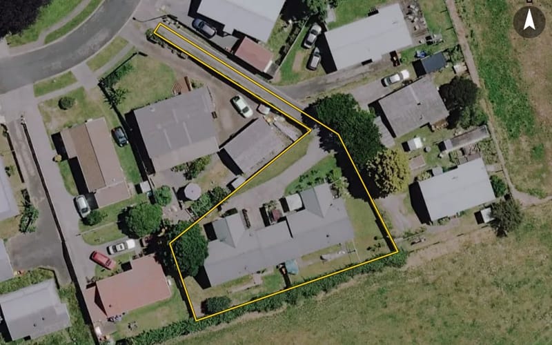 27A Reeves Close
