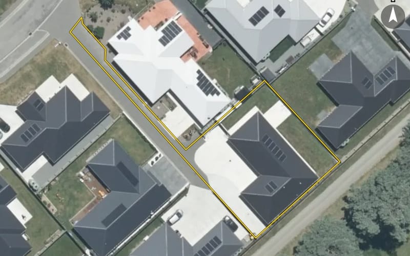 44 Geoff Geering Drive