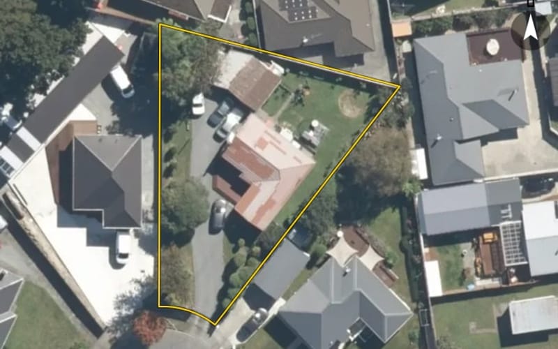 12 Tui Grove