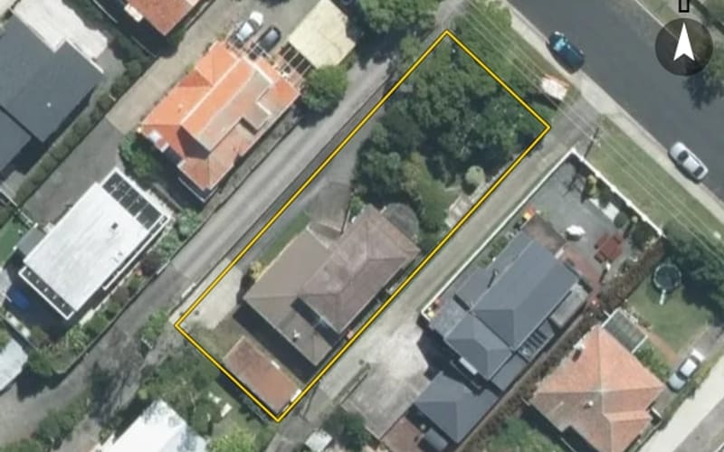 18 Dallinghoe Crescent