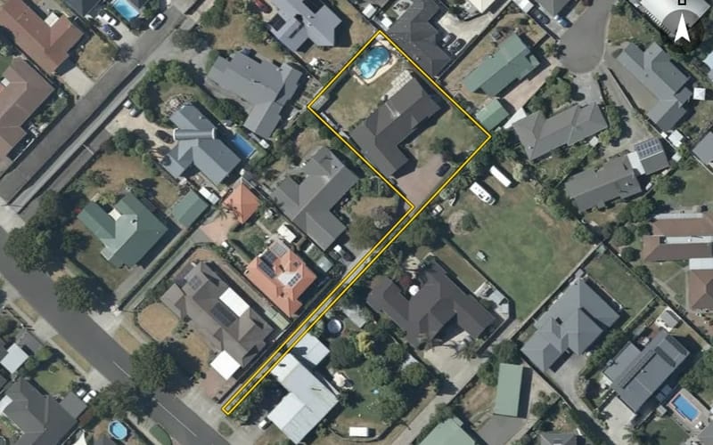 121 Avenue Road