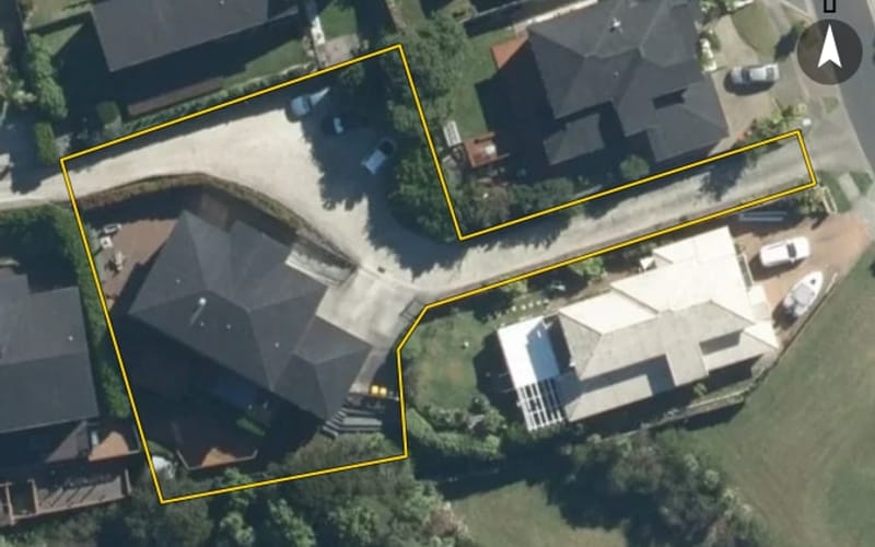 4 Hilton Close