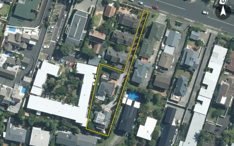 2/64 Kitchener Road