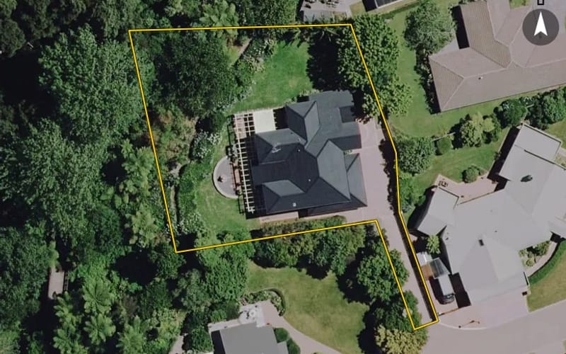 4 Roberts Way