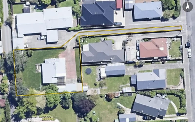 8 Glenroy Crescent