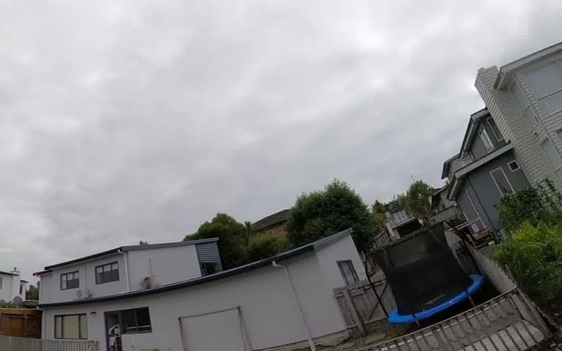 10 Lakeridge Close